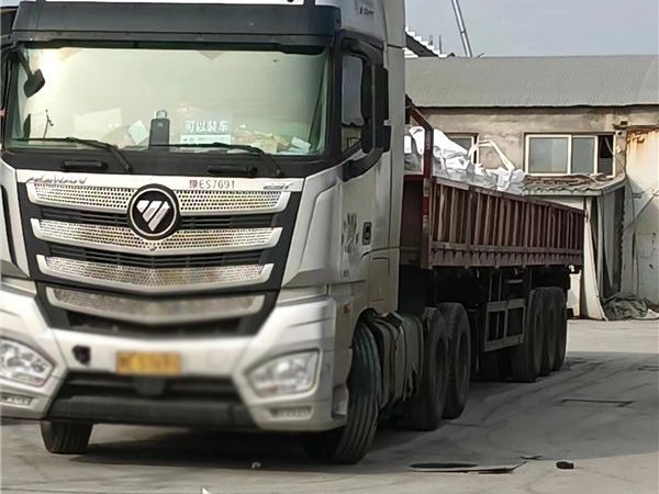 裝車發(fā)貨中